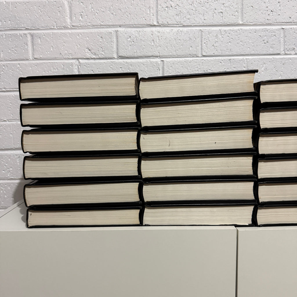 1981 Encyclopaedia Britannica Micropaedia Complete 30 Book set, Black Edition, Gold Top