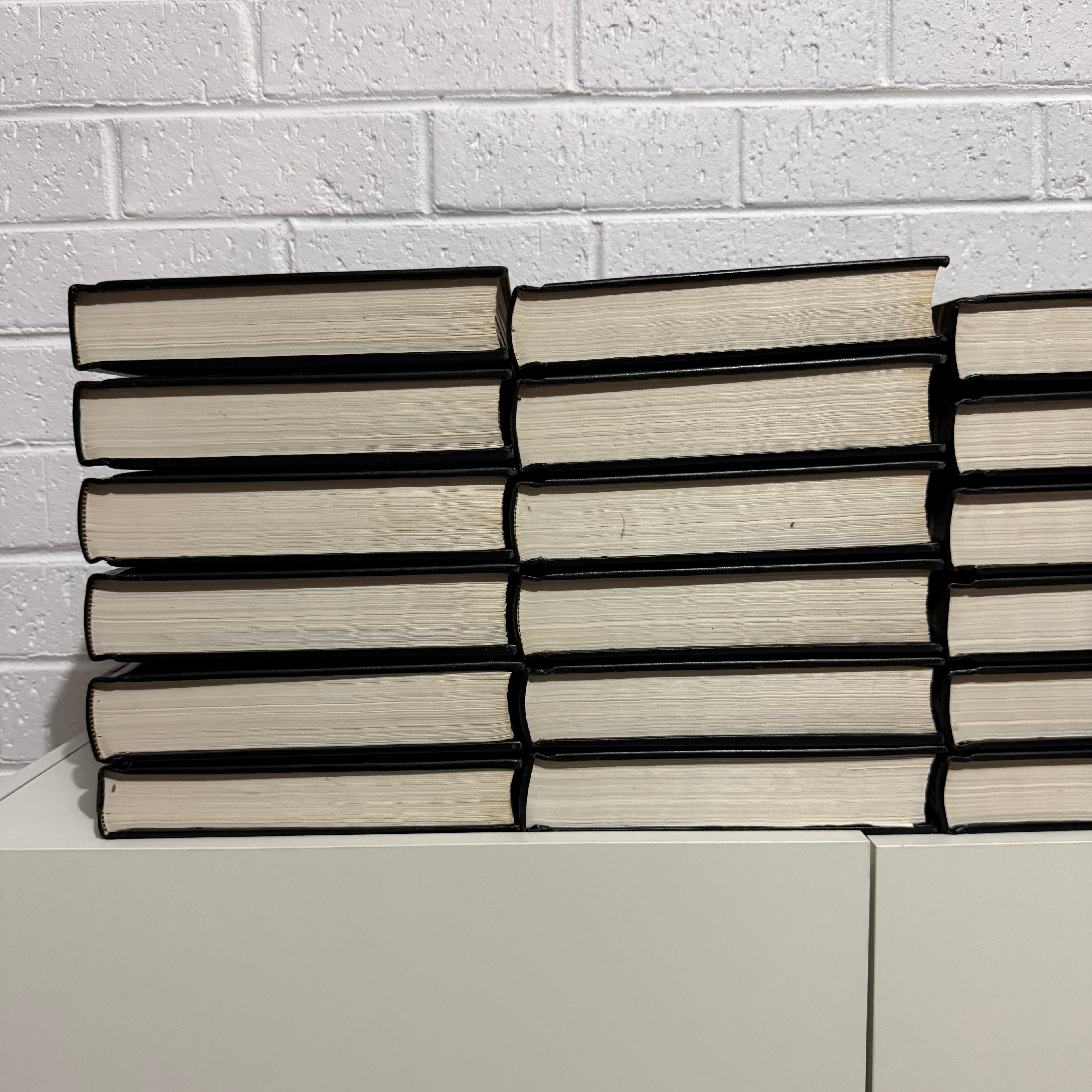 1981 Encyclopaedia Britannica Micropaedia Complete 30 Book set, Black Edition, Gold Top