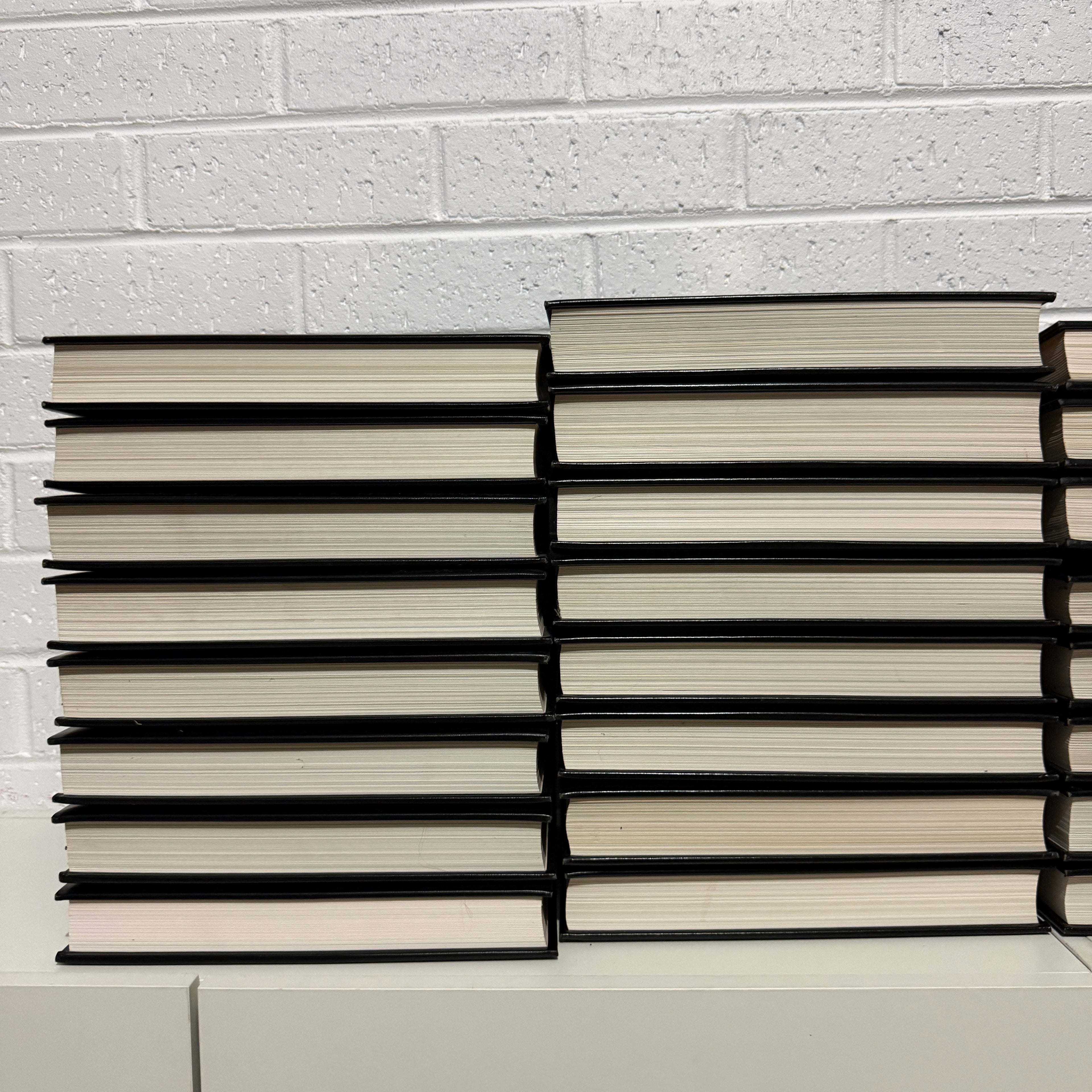 1993 Encyclopaedia Britannica Micropaedia Complete 32 Book Set, Black Edition, Gold Top