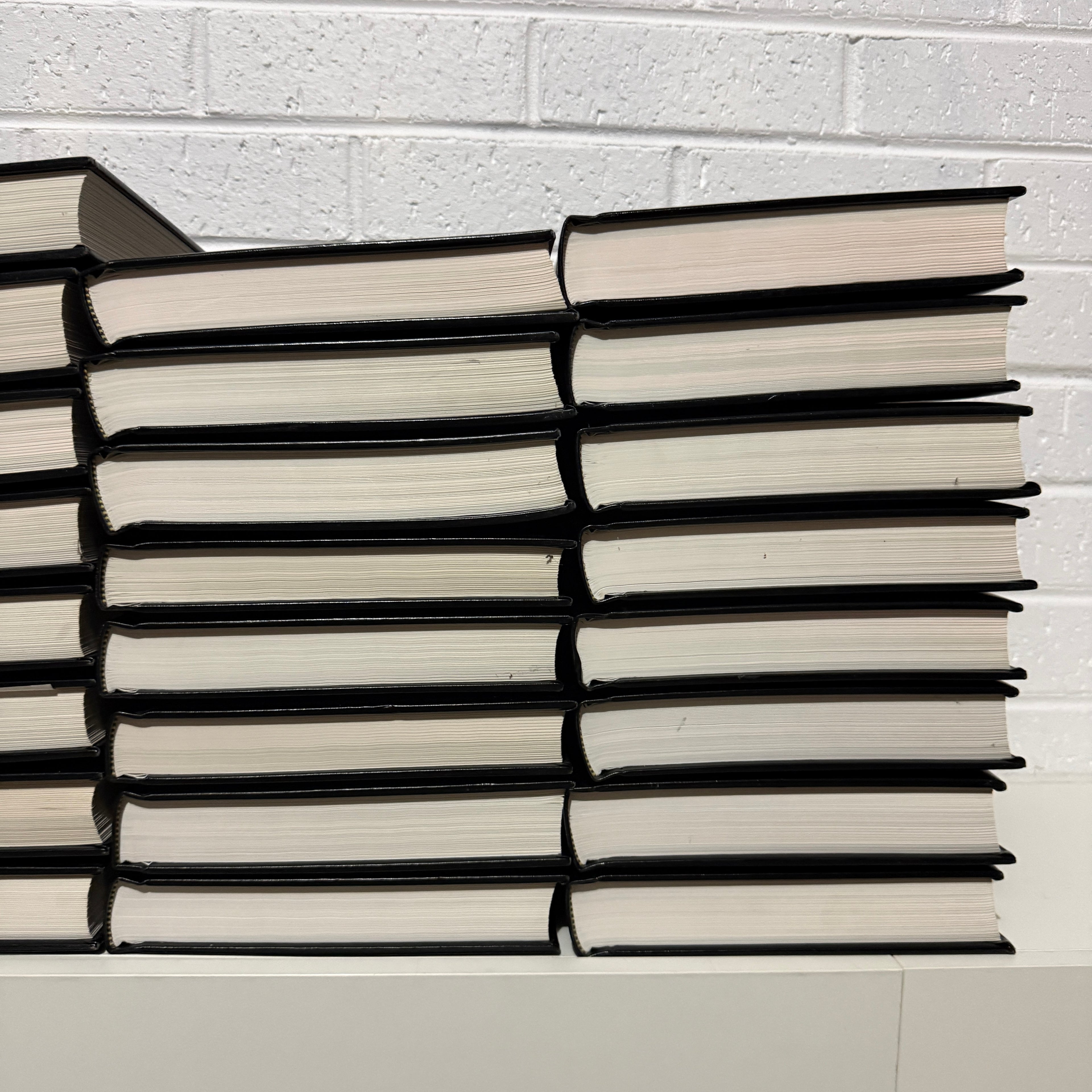 1993 Encyclopaedia Britannica Micropaedia Complete 32 Book Set, Black Edition, Gold Top