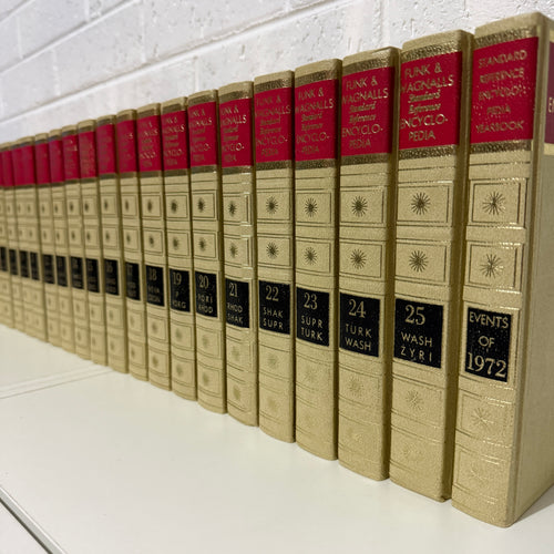 1973 Funk & Wagnall Standard Reference Encyclopedia, 26 x Book Set, Gold Edition, Gold Top