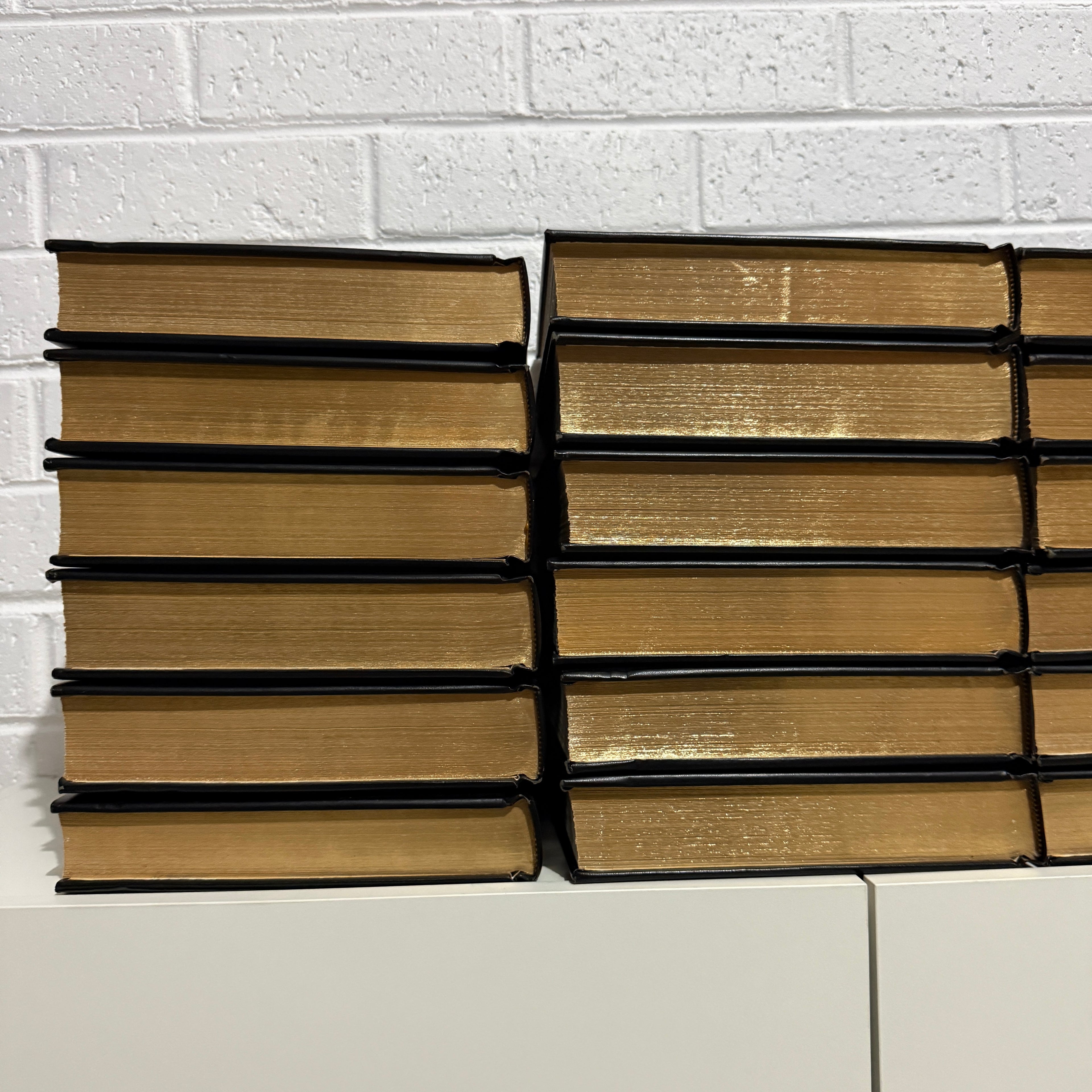 1981 Encyclopaedia Britannica Micropaedia Complete 30 Book set, Black Edition, Gold Top