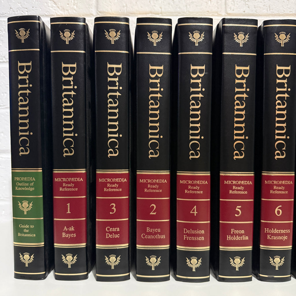 1993 Encyclopaedia Britannica Micropaedia Complete 32 Book Set, Black Edition, Gold Top