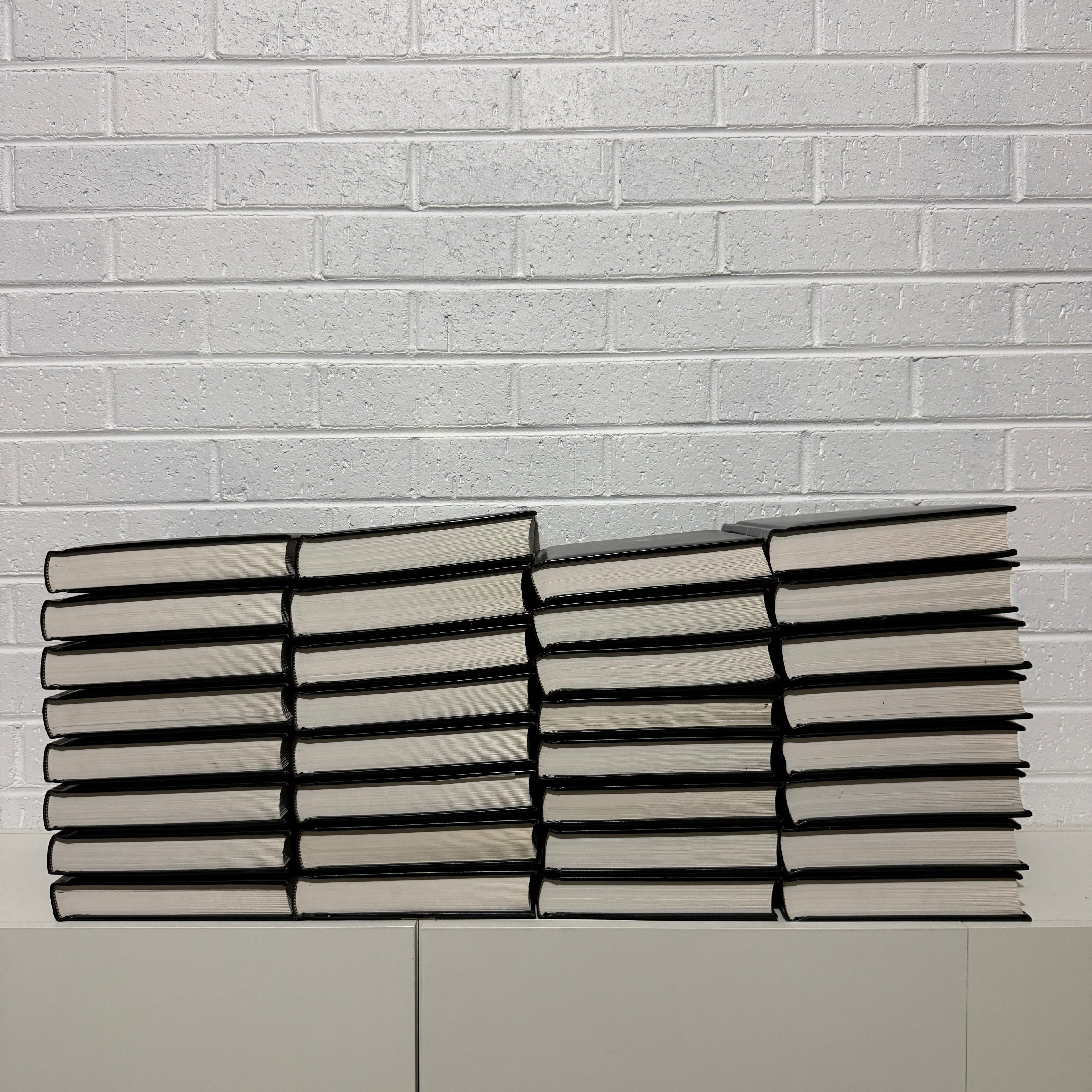 1993 Encyclopaedia Britannica Micropaedia Complete 32 Book Set, Black Edition, Gold Top
