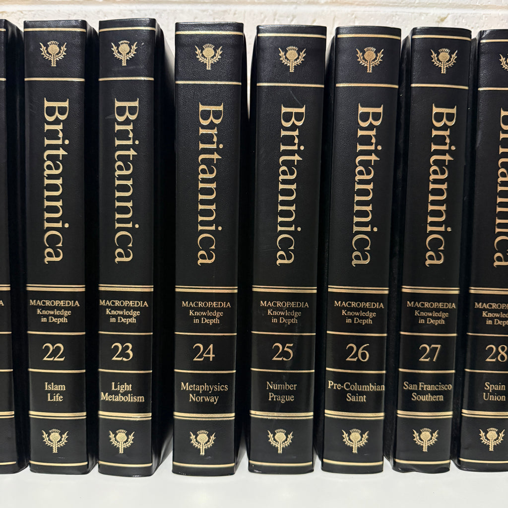 1993 Encyclopaedia Britannica Micropaedia Complete 32 Book Set, Black Edition, Gold Top