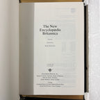 1993 Encyclopaedia Britannica Micropaedia Complete 32 Book Set, Black Edition, Gold Top
