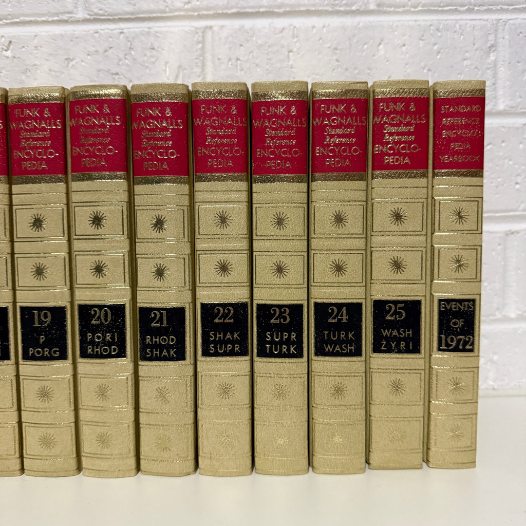 1973 Funk & Wagnall Standard Reference Encyclopedia, 26 x Book Set, Gold Edition, Gold Top