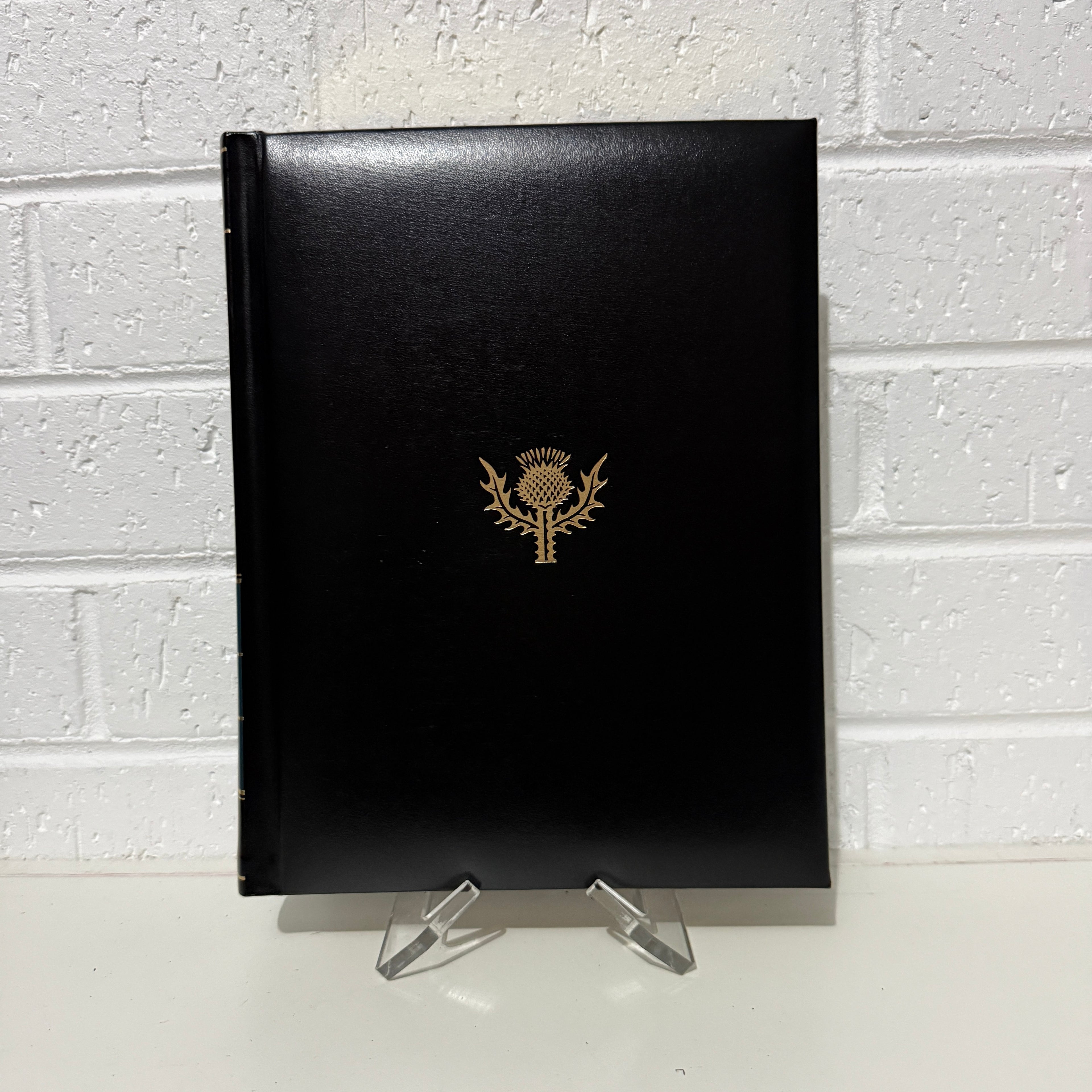 1993 Encyclopaedia Britannica Micropaedia Complete 32 Book Set, Black Edition, Gold Top