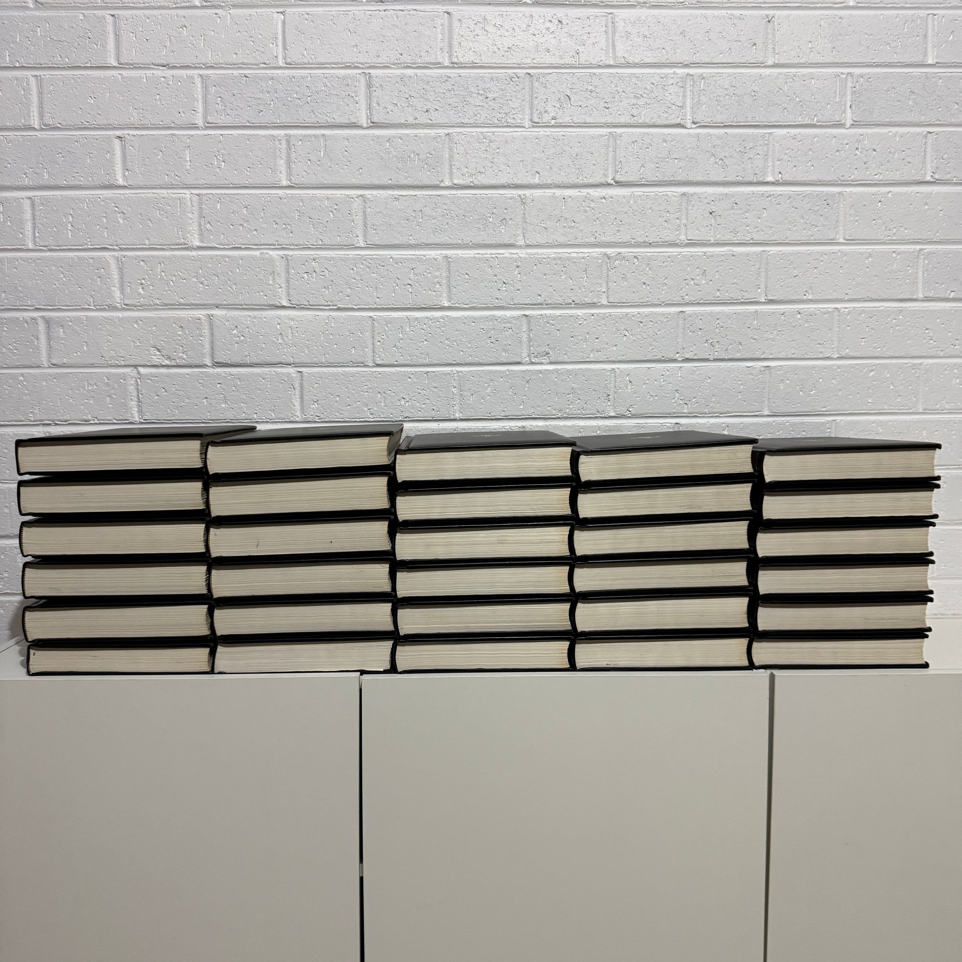 1981 Encyclopaedia Britannica Micropaedia Complete 30 Book set, Black Edition, Gold Top