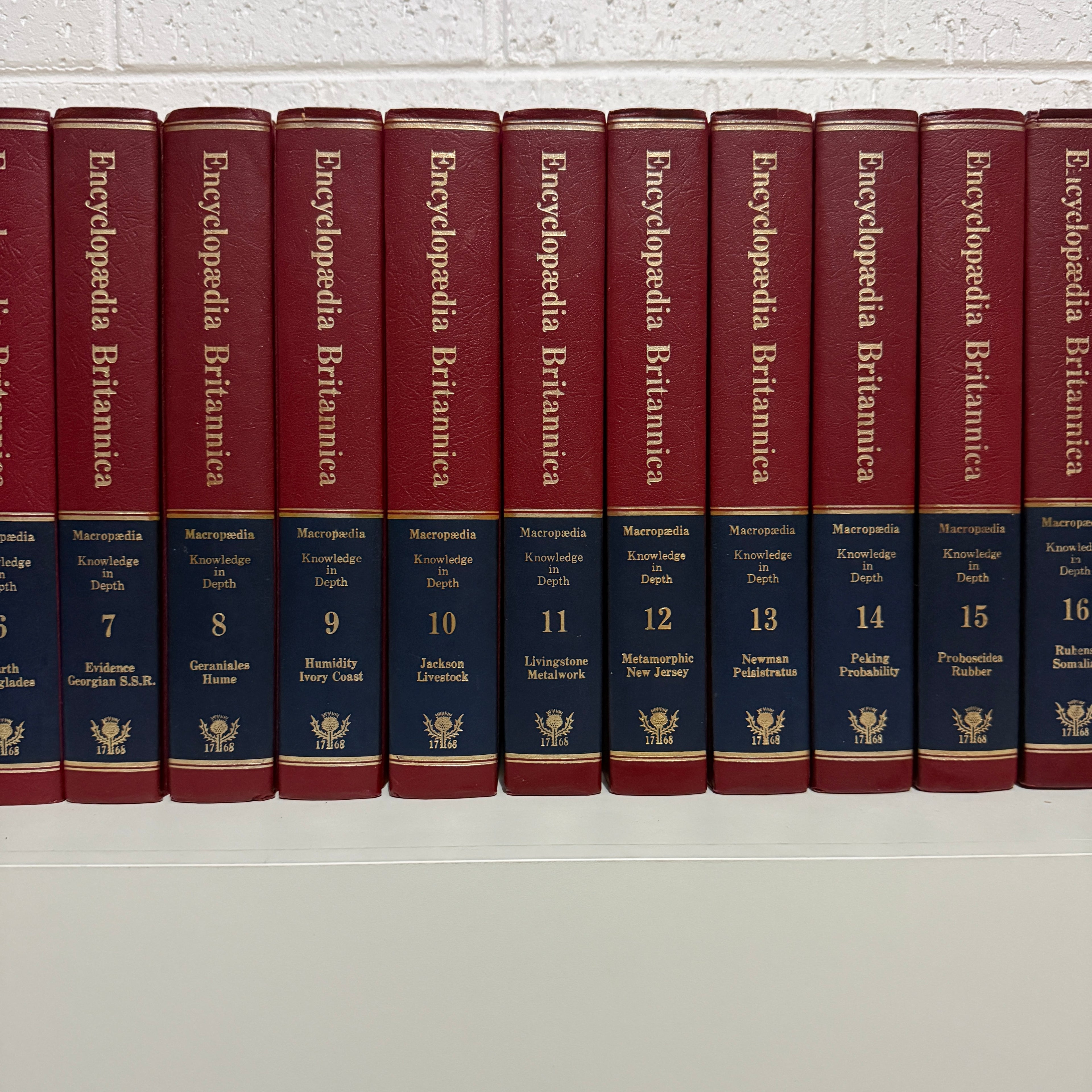 1979 Encyclopaedia Britannica Micropaedia Complete 30 Book set, Red Edition