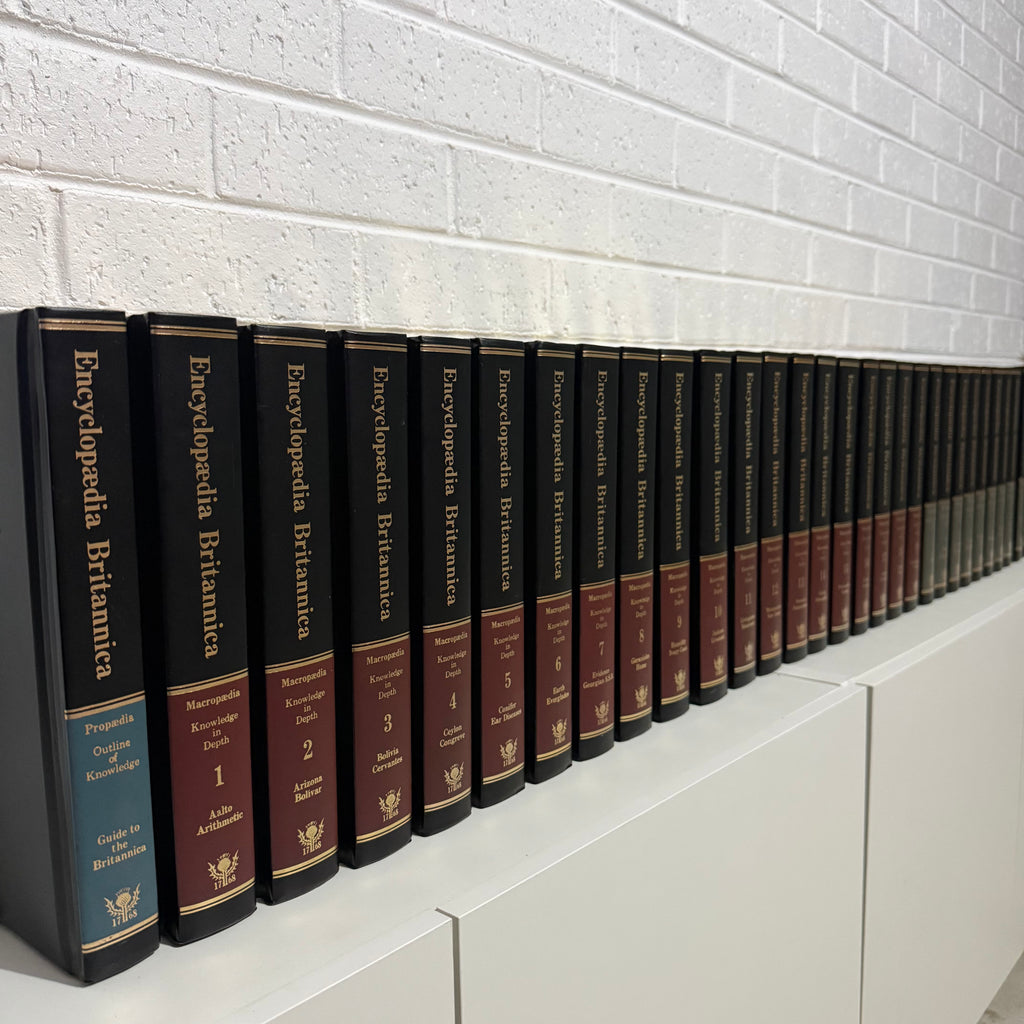 1982 Encyclopaedia Britannica Micropaedia Complete 30 Book set, Black Edition, Gold Top