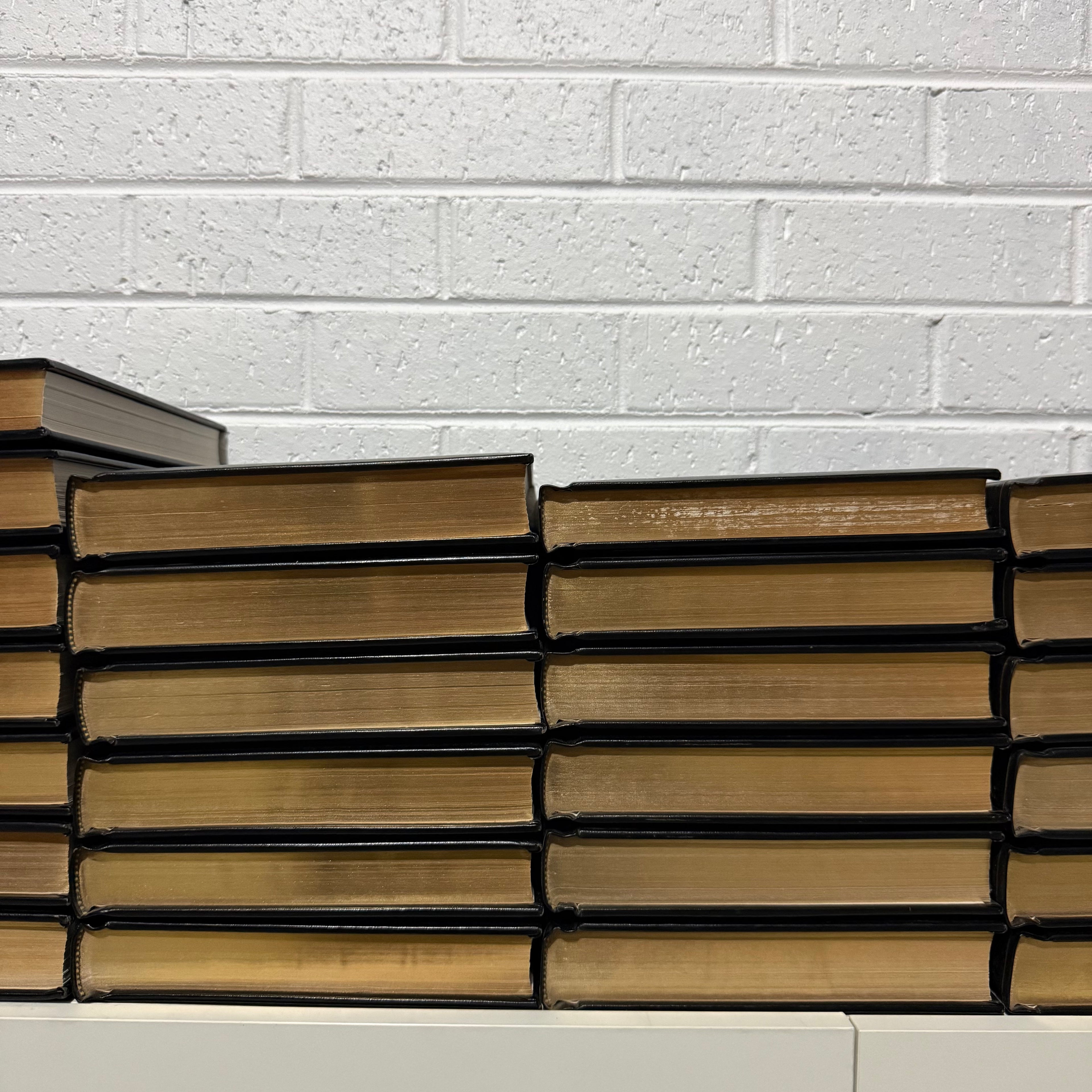 1991 Encyclopaedia Britannica Micropaedia Complete 32 Book Set, Black Edition, Gold Top