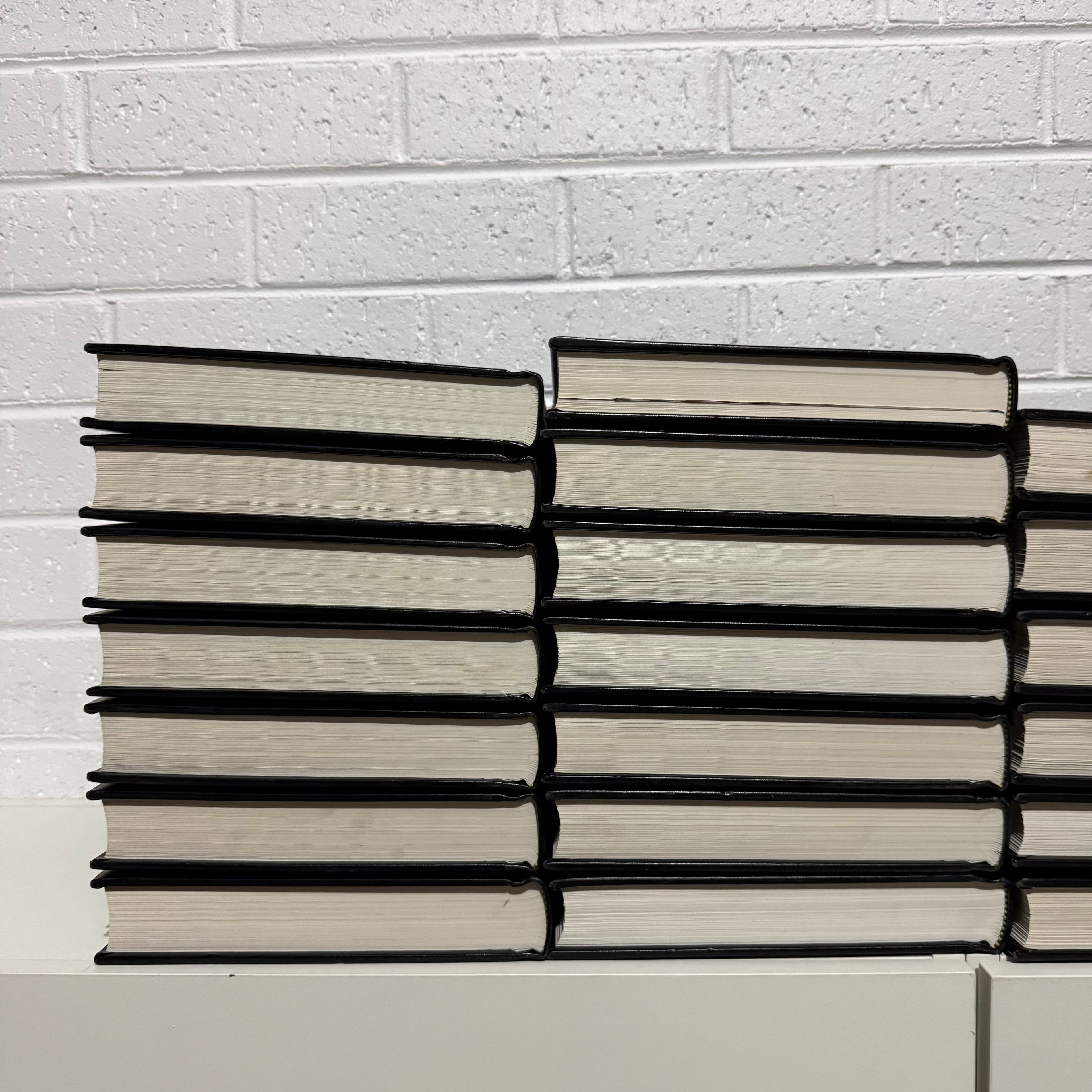 1991 Encyclopaedia Britannica Micropaedia Complete 32 Book Set, Black Edition, Gold Top