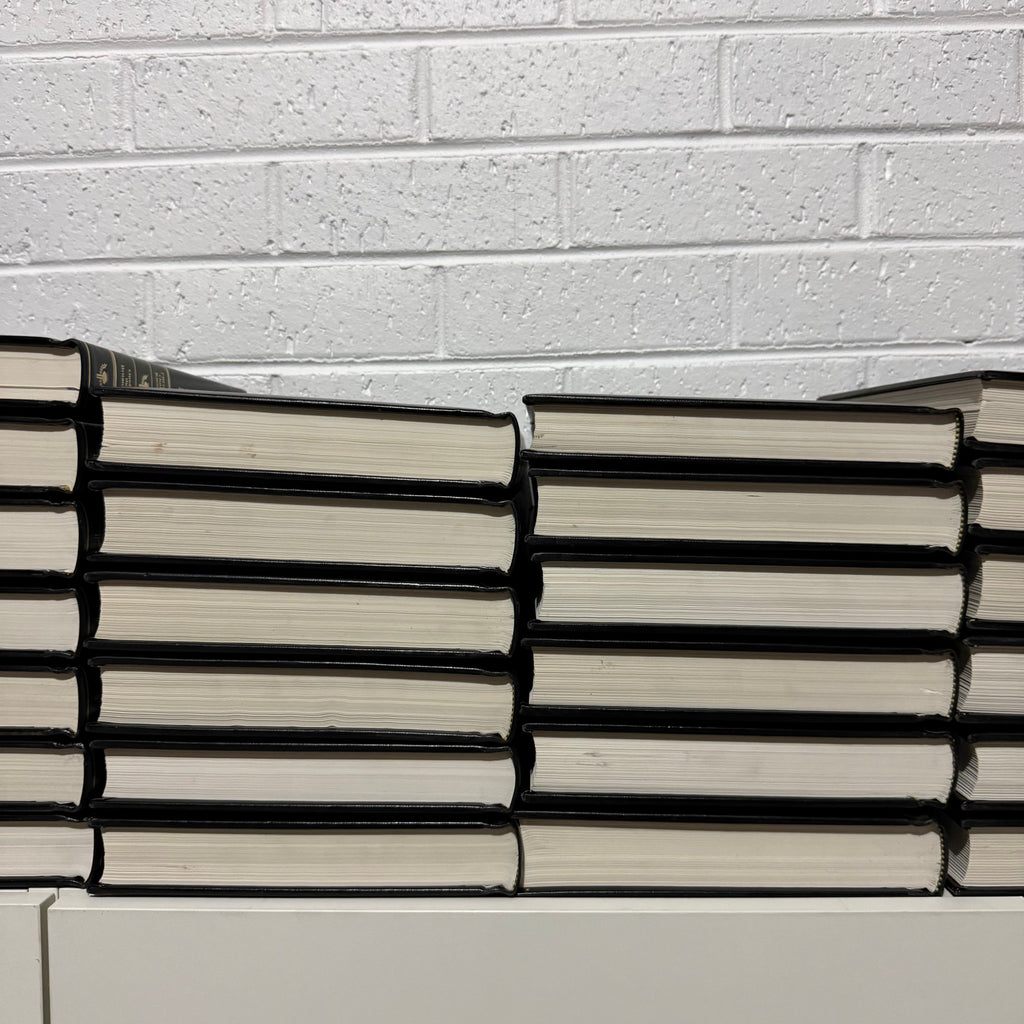 1991 Encyclopaedia Britannica Micropaedia Complete 32 Book Set, Black Edition, Gold Top