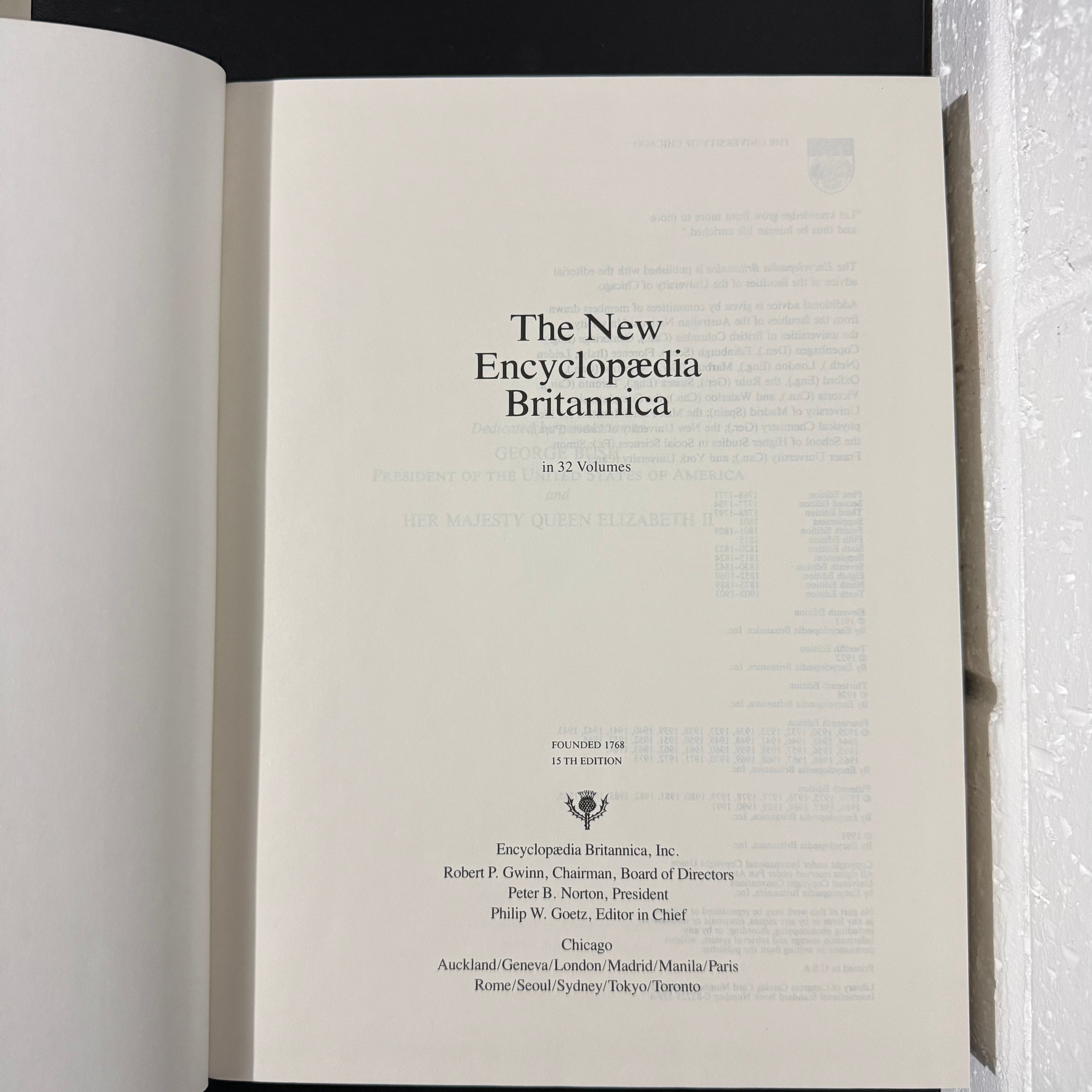 1991 Encyclopaedia Britannica Micropaedia Complete 32 Book Set, Black Edition, Gold Top