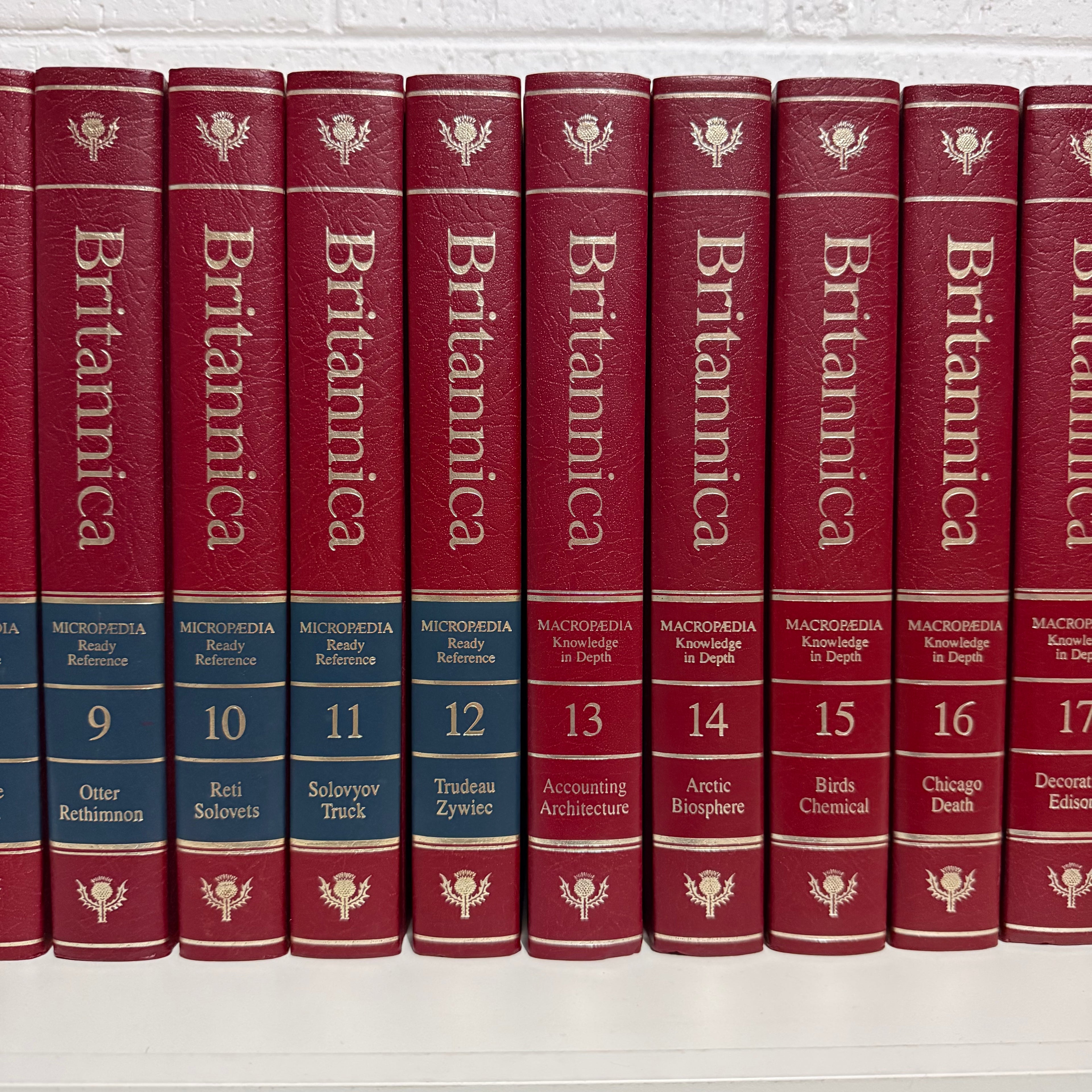 1990 Encyclopaedia Britannica Micropaedia Complete 32 Book Set, Red Edition