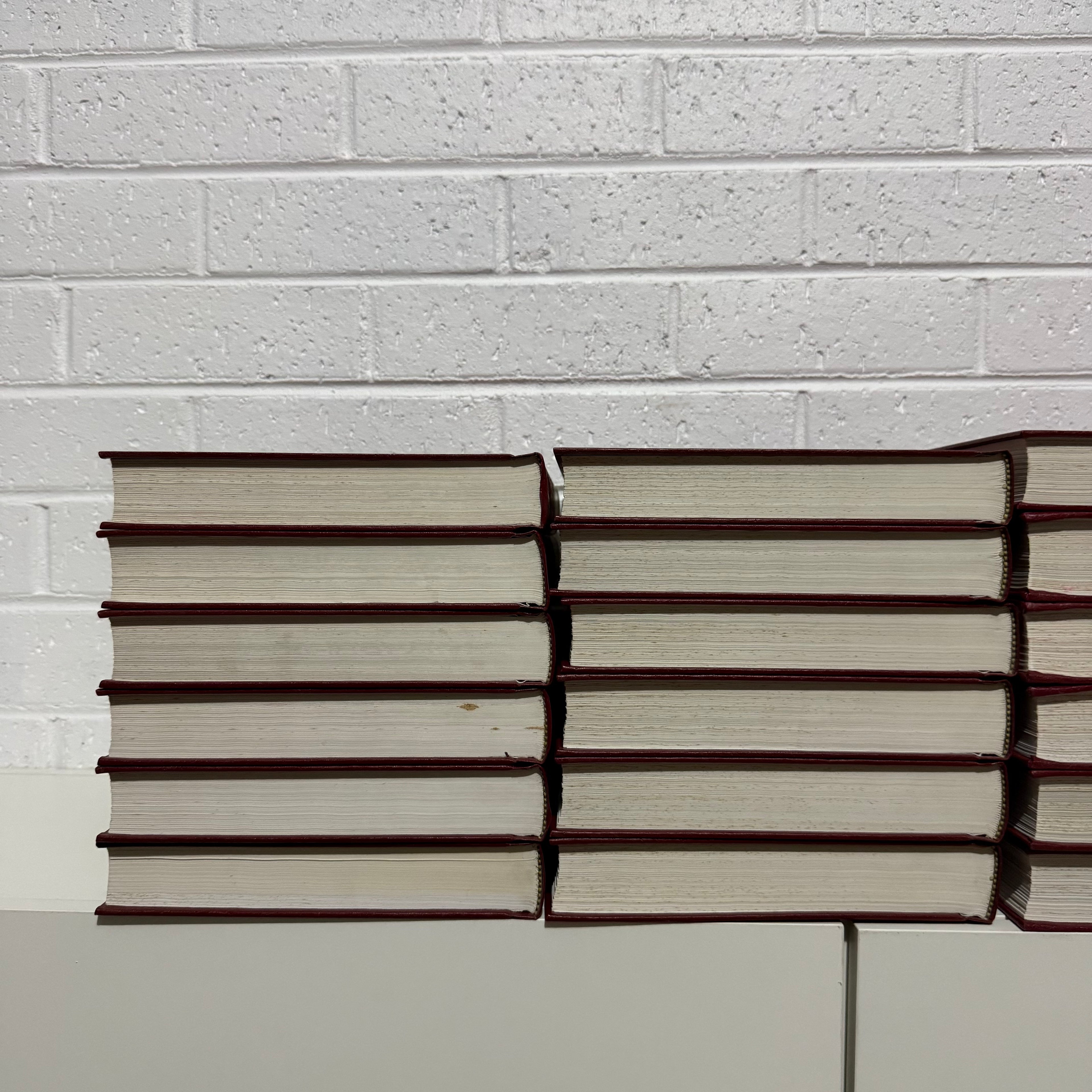 1990 Encyclopaedia Britannica Micropaedia Complete 32 Book Set, Red Edition