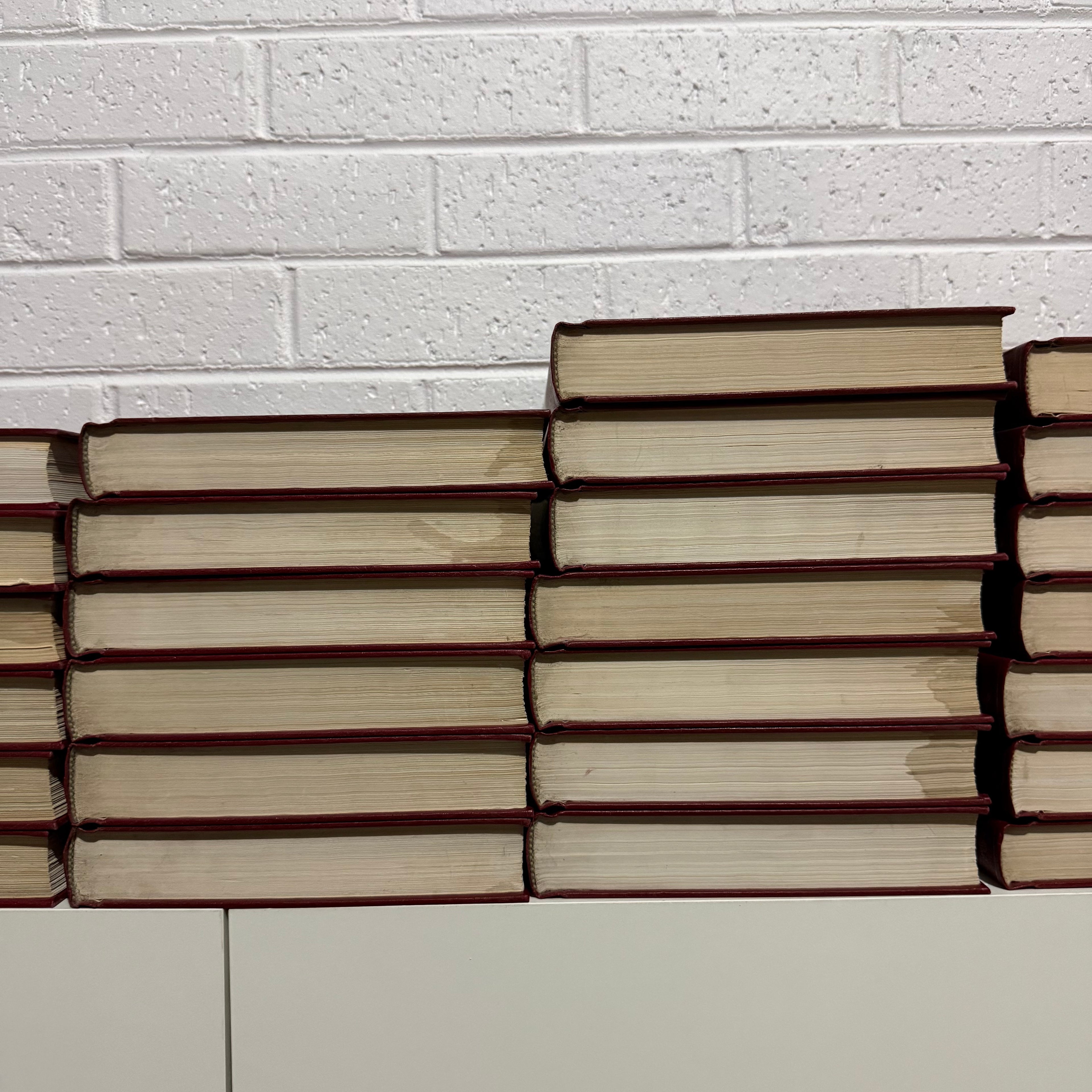 1989 Encyclopaedia Britannica Micropaedia Complete 32 Book Set, Red Edition
