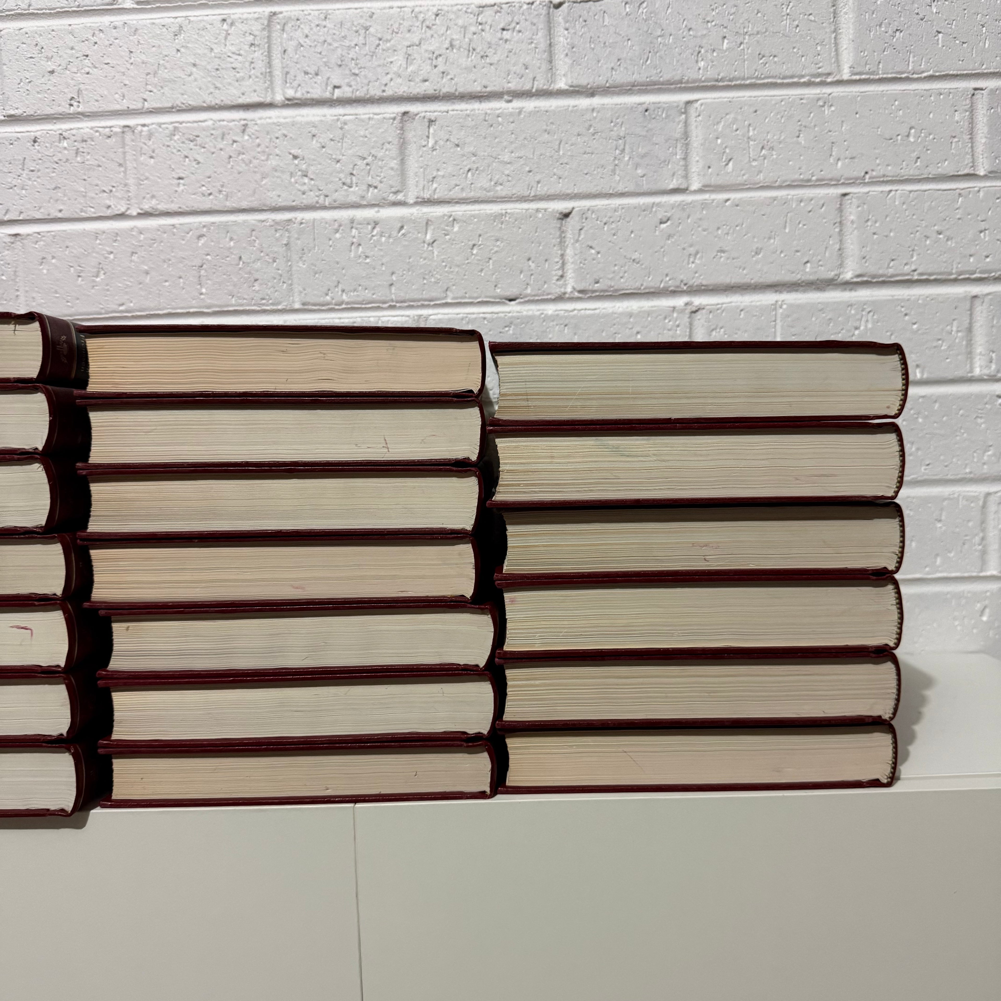 1989 Encyclopaedia Britannica Micropaedia Complete 32 Book Set, Red Edition