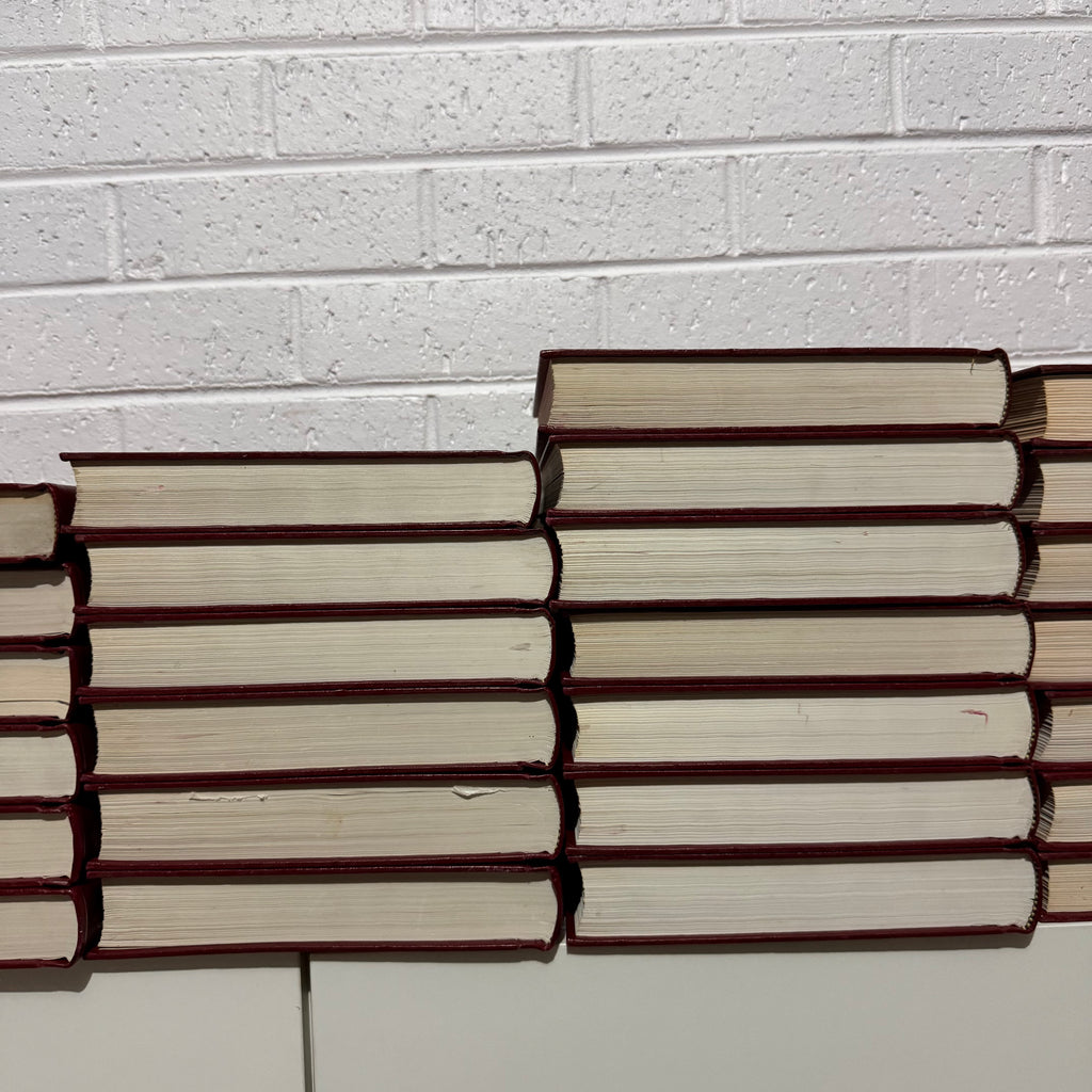 1989 Encyclopaedia Britannica Micropaedia Complete 32 Book Set, Red Edition