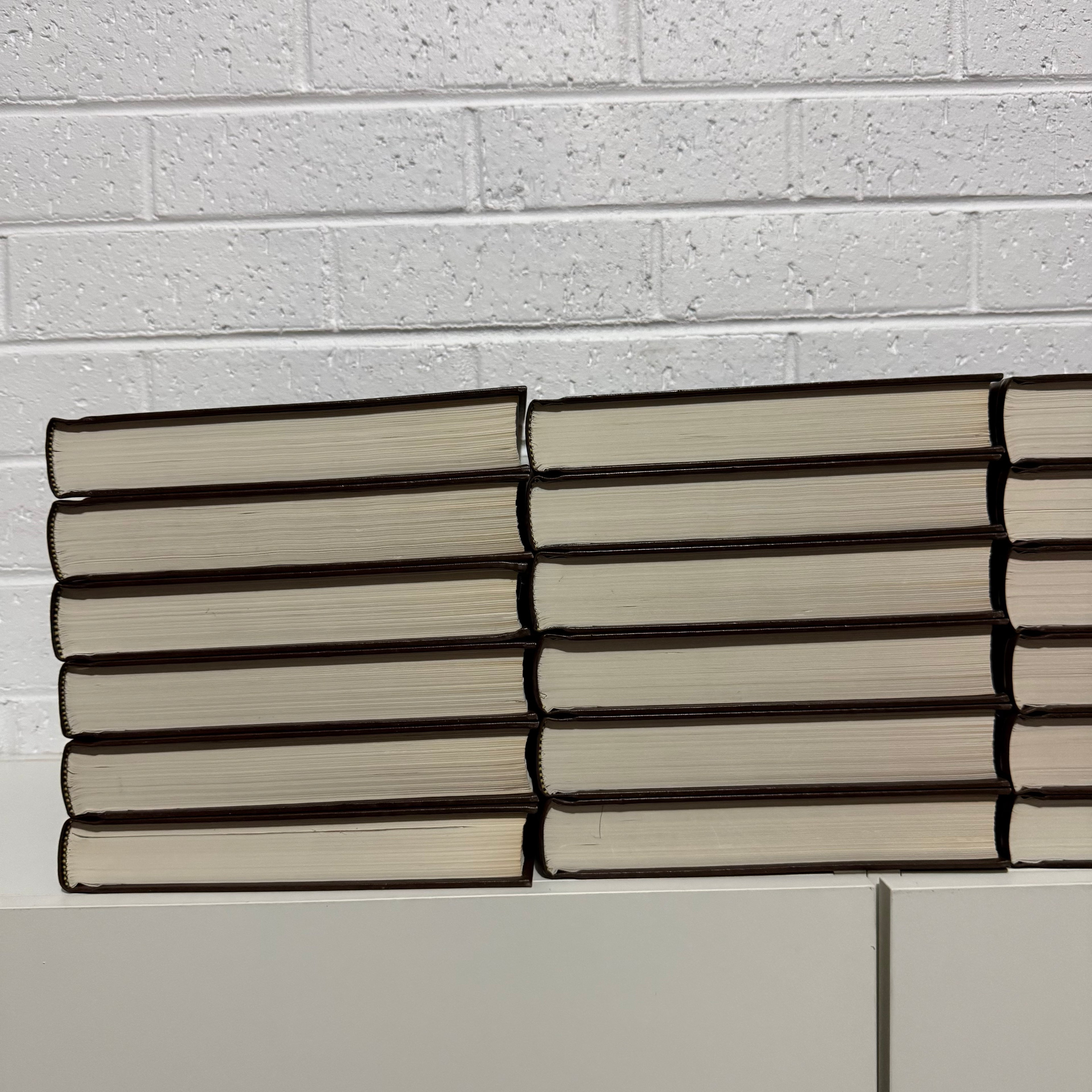 1988 Encyclopaedia Britannica Micropaedia Complete 32 Book Set, Brown Edition