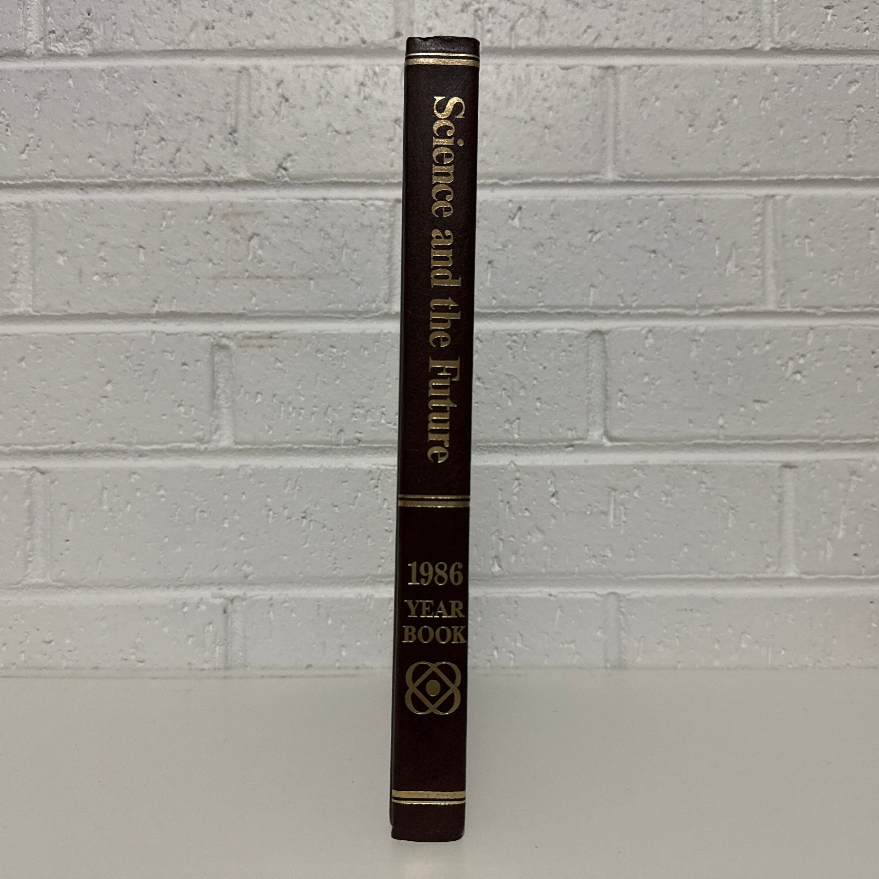 1986 Book of the Year, Science and the Future, Encyclopaedia Britannica Brown Edition